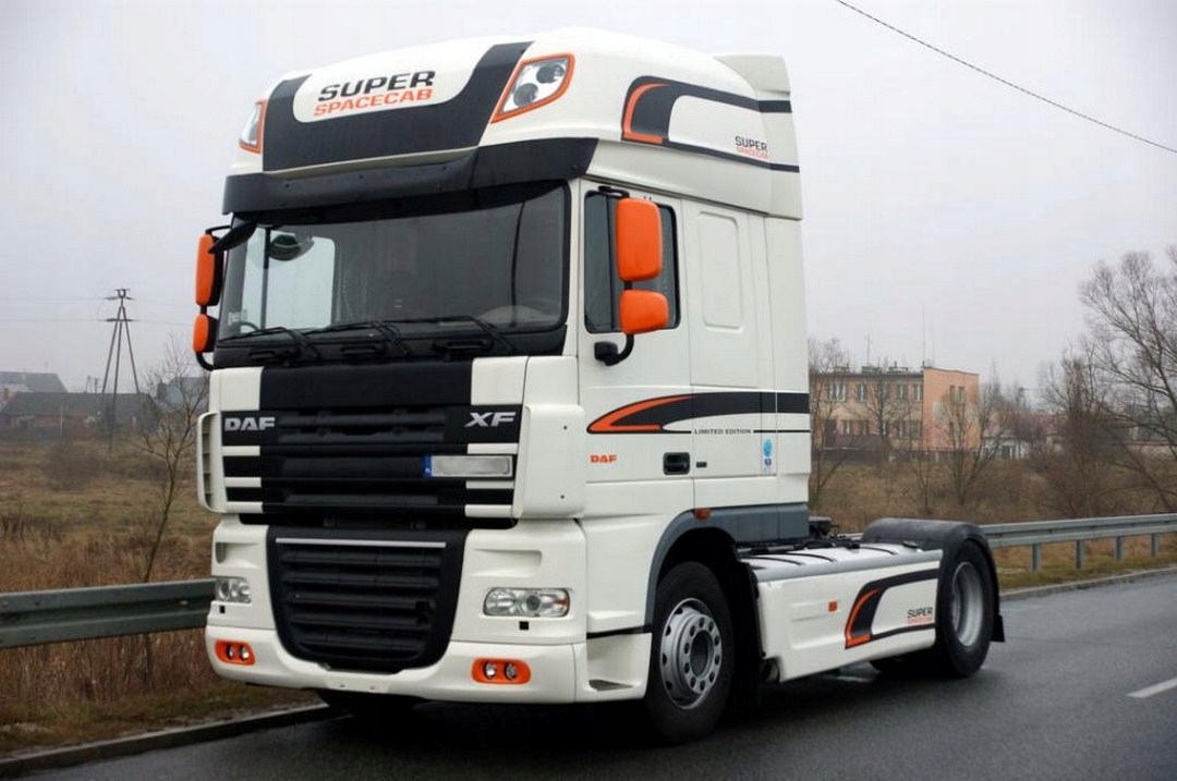 Даф 105 фото. DAF 95/105. DAF 105 Limited Edition. DAF 105 XF Mega. DAF XF 105 Limited Edition Tuning.