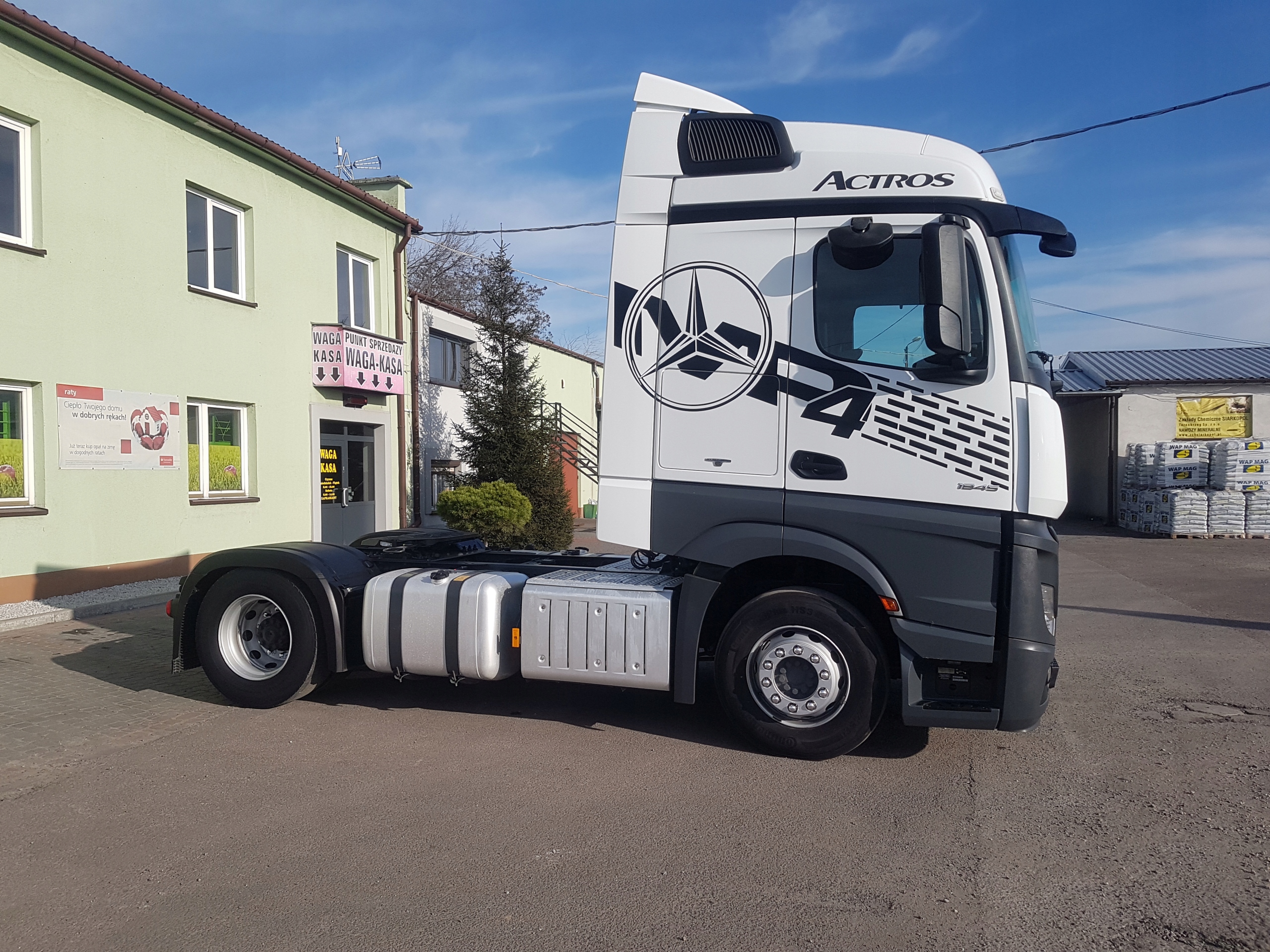 Купить НАКЛЕЙКИ НАКЛЕЙКА MERCEDES ACTROS MP2 MP3 MP4 (8722881612) с  доставкой в Россию