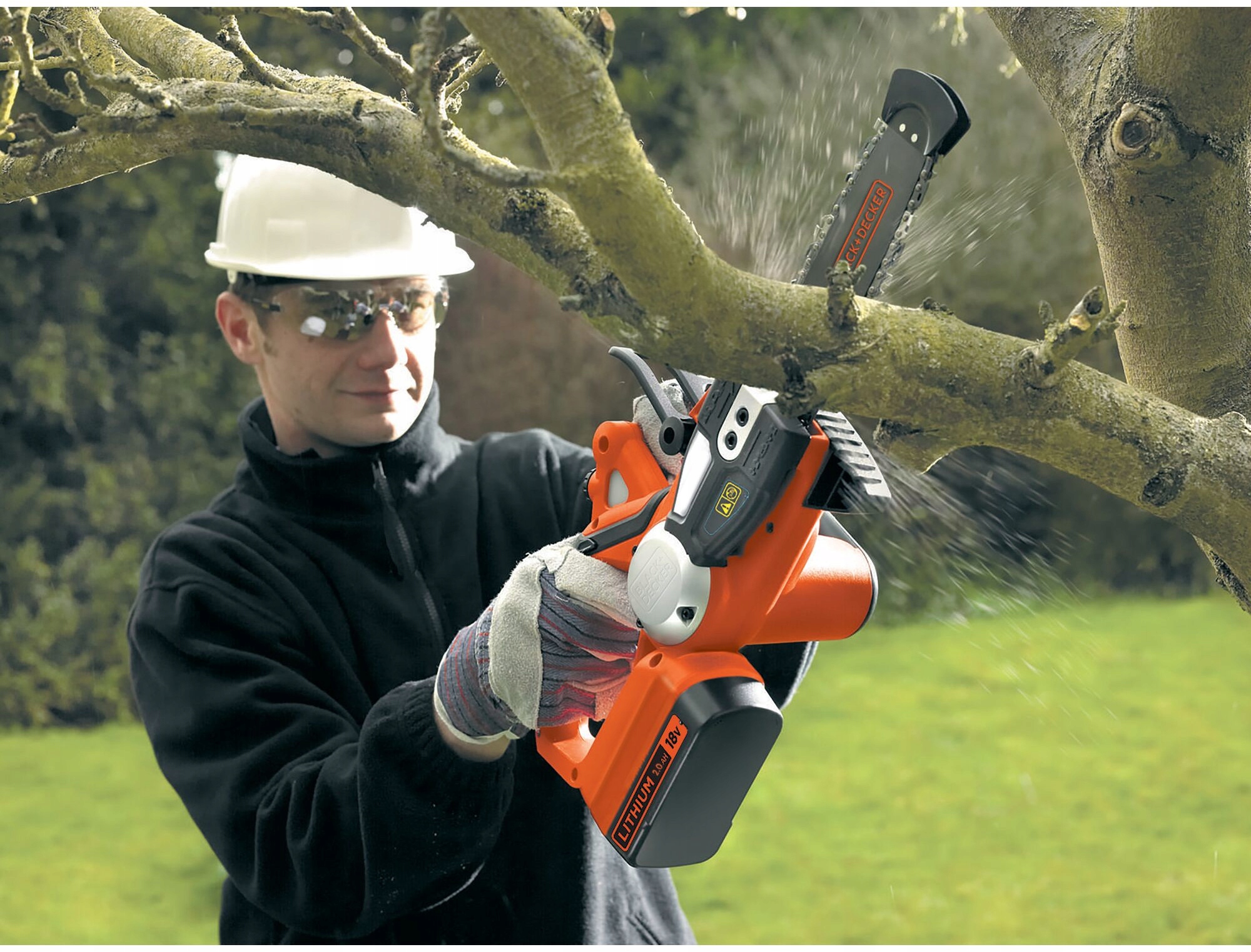 5 а·ч. Садовая пила для обрезки деревьев аккумуляторная. Пила сучкорез аккумуляторный. Пила аккумуляторная для обрезки деревьев как выбрать. Электропила для веток.