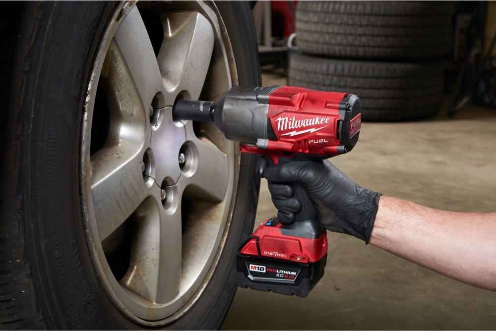 Гайковерт milwaukee m12. Гайковерт Milwaukee m18 390 HM. Набор головок для гайковёрта Milwaukee. Запчасти гайковерт Milwaukee. Нарукавники Milwaukee.