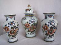 ваз ____delfts _ красивые цветы в тонах охры