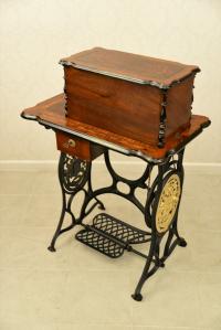 Швейная машина XIXW богатая инкрустация после ремонта