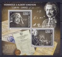 A. Einstein fizyk laureat Nobla nauka ** #NGR1104