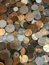 Иностранные монеты 0,5 кг-смесь различных