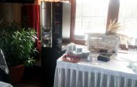 Торговый автомат кофе для свадьбы, журнальный столик на свадьбе