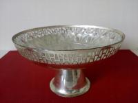 Сервировочная подставка на ножке со стеклянной вставкой