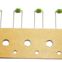 Dławik osiowy krępowany 10uH 10% x15