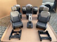 FOTELE KANAPA STOLIK MULTIVAN 2023- 7 MIEJSC KOMPLET SKÓRA ELEKTRYKA