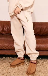 BEŻOWE DRESOWE SPODNIE GUMKA W PASIE LOGO NAPISY PRETTYLITTLETHING 40