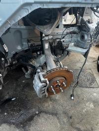 JEEP GRAND CHEROKEE WL ZAWIESZENIE PRAWE PRZEDNIE KOMPLETNE ZWROTNICA 3.6