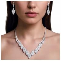 Komplet Biżuterii Kolczyki Naszyjnik Kolor Srebrny Elegancki Cyrkonie Ślub