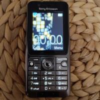 Telefon komórkowy Sony Ericsson K530i *bez simlocka* brak PL srebrny