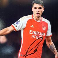 Kiwior - Arsenal - zdjęcie z autografem (pol)