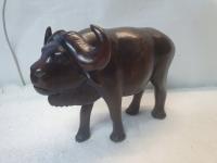 Figurka drewniana bawół