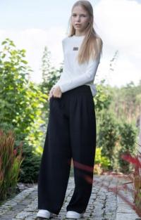 VIWA wizytowe czarne spodnie szerokie nogawki zakładki kieszenie