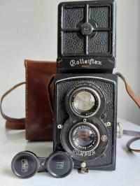 Rolleiflex z pokrowcem