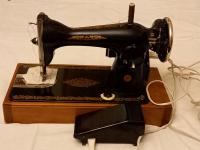 maszyna do szycia walizkowa PRL ZSRR