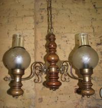 СТАРАЯ ЛЮСТРА ИЗ ЛАТУНИ И ДЕРЕВА