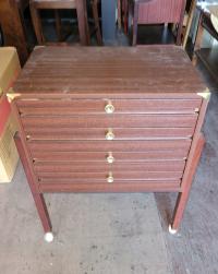 Niciak drewniany na kółkach z lat 60-tych