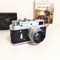 Аналоговая дальномерная камера ZORKI 4 с чехлом для переноски