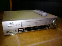 JVC HR-S7500 S-VHS magnetowid SUPER VHS złoty HI-FI STEREO + pilot