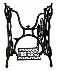 ОСНОВАНИЕ, НОЖКИ ОТ МАШИНЫ-К ЖУРНАЛЬНОМУ СТОЛИКУ - ПОСЛЕ РЕМОНТА, КРАСИВО УКРАШЕННЫЕ-СЕРДЦА