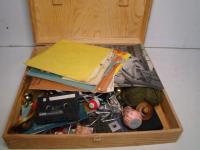 старые вещи, найденные на чердаке 60шт в деревянной коробке