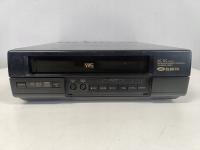 GRUNDIG GV 630 ( kaseta w środku , nie załącza odtwarzania , bez pilota ! )