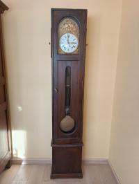 Старые стоячие часы