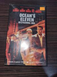 OCEAN'S ELEVEN RYZYKOWNA GRA KASETA WIDEO VHS - BRAD PITT