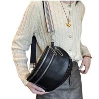 Torebka Damska Nerka CZARNA Pojemna na Ramię Pasek Brązowy Kuferek