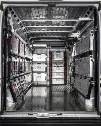 Regał D4 z OPUSZCZANYMI półkami-Qbrick i Milwaukee do AUT DOSTAWCZYCH 135cm