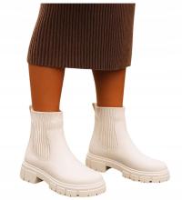 Beżowe dziewczęce botki z elastyczną cholewką Lekko ocieplane 17120