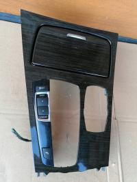 BMW 7 F01 F02 UCHWYT NA KUBKI TUNEL PANEL DEKOR