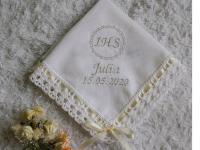Chusteczka komunijna z wstążką ecru, z haftem, personalizowana