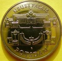 5 MAREK DDR 1986 PAŁAC SANSSOUCI w POCZDAMIE UNC