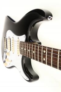 Fender American Standard Stratocaster HSS (2013) profesjonalny instrument