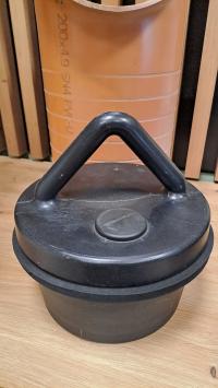 Korek z uchwytem do nasady fi200 gnojowicy + uszczelka