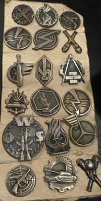 PRL-ZESTAW KORPUSÓWEK-18 SZT.