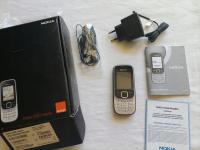 Smartfon Nokia 2330 Classic 32 MB / 128 MB 2G srebrny