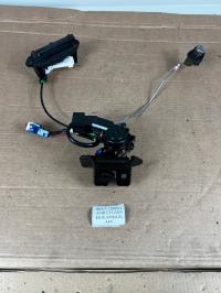 ZAMEK KLAPY KLAMKA TYŁ TOYOTA COROLLA E12 Hatchback 01-07