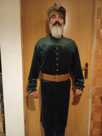 Жупан зеленый бархат шапка металлические пуговицы пояс бесплатно ! комплект