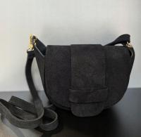 Vera Pelle torebka listonoszka skóra naturalna zamszowa czarny