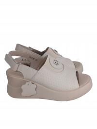 Sandałki damskie skórzane beżowe na koturnie Dantex