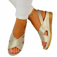 Женские босоножки из натуральной кожи на плоской подошве