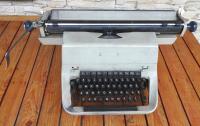 Пишущая машинка старинная PRL эффективная антиквариат