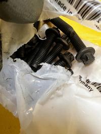 5 X ŚRUBA POMPY PRÓŻNIOWEJ M8X35 BMW NOWA OEM