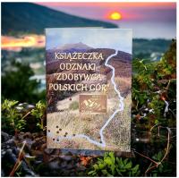 Туристическая книга завоеватель польских гор корона знак польский карта