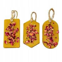 Zawieszka zapachowa do szafy garderoby z wosku pszczelego naturalnego RÓŻA