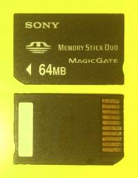 MEMORY STICK DUO 64 MB >> NO NAME >> Made in JAPAN
